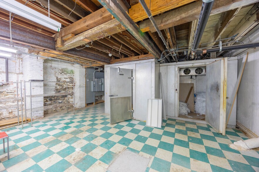 More Photos Of 19 Merrimack St, Lowell Restaurant For Sale