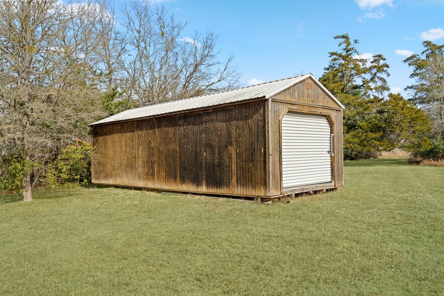 More Photos Of 145 State Loop 92, La Grange Specialty For Sale