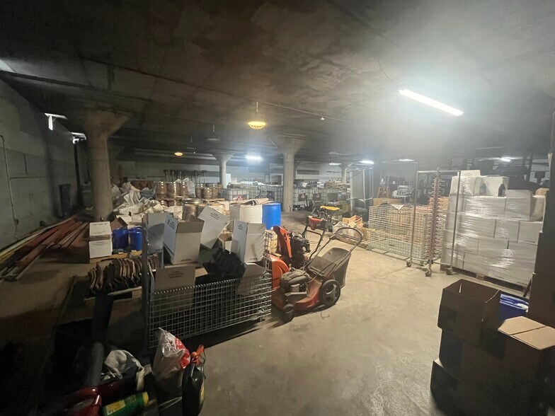 More Photos Of 5417 Oakley Ave, Hammond Warehouse For Sale