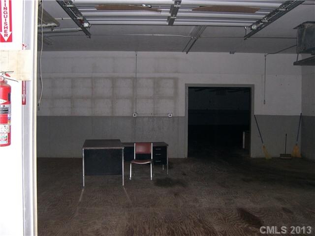 More Photos Of 704 N Central Ave, Locust Warehouse For Lease