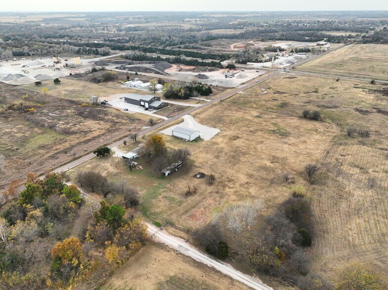 More Photos Of 1725 NE 16th St, Newcastle Warehouse For Sale