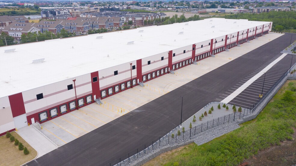 More Photos Of 101 Port Lincoln Rd, Bayonne Distribution For Lease