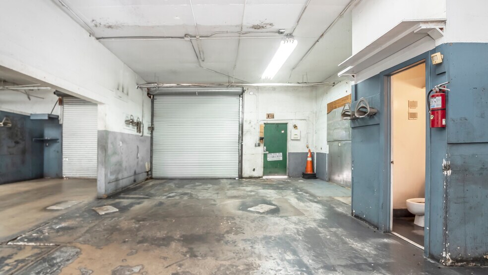 More Photos Of 11030-11050 Wiles Rd, Coral Springs Religious Facility For Sale