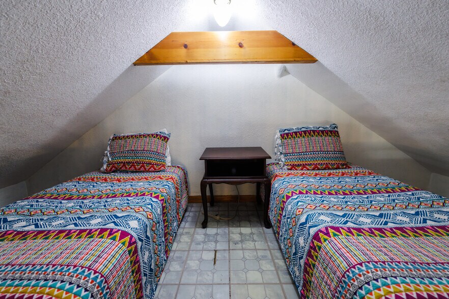 More Photos Of 215 E French Ave, Orange City Hospitality For Sale