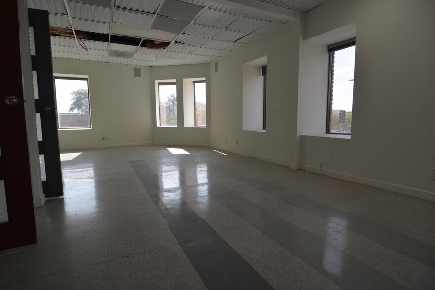 More Photos Of 9543 Culver Blvd, Culver City Loft Creative Space For Lease