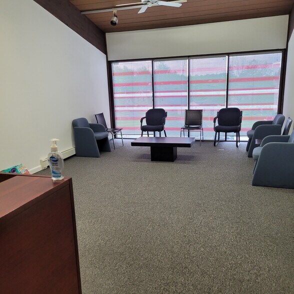 More Photos Of 225 State Route 23 S, Hamburg Office For Lease
