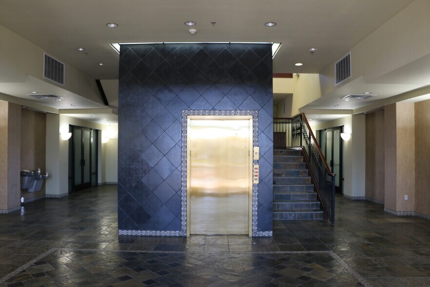 More Photos Of 7900 W Sahara Ave, Las Vegas Medical For Lease