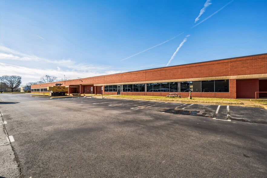 More Photos Of 2510 Walmer Ave, Norfolk Office For Sale