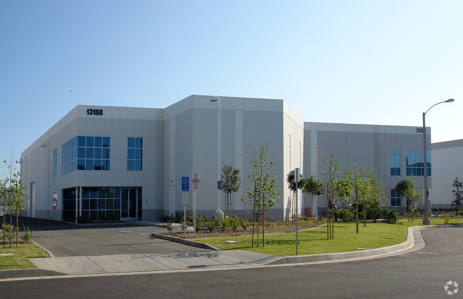 Primary Photo Of 13188 Flores St, Santa Fe Springs Warehouse For Lease