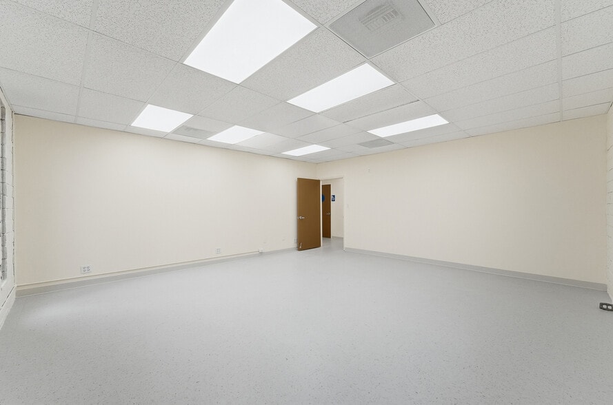 More Photos Of 6006 N El Dorado St, Stockton Office For Sale