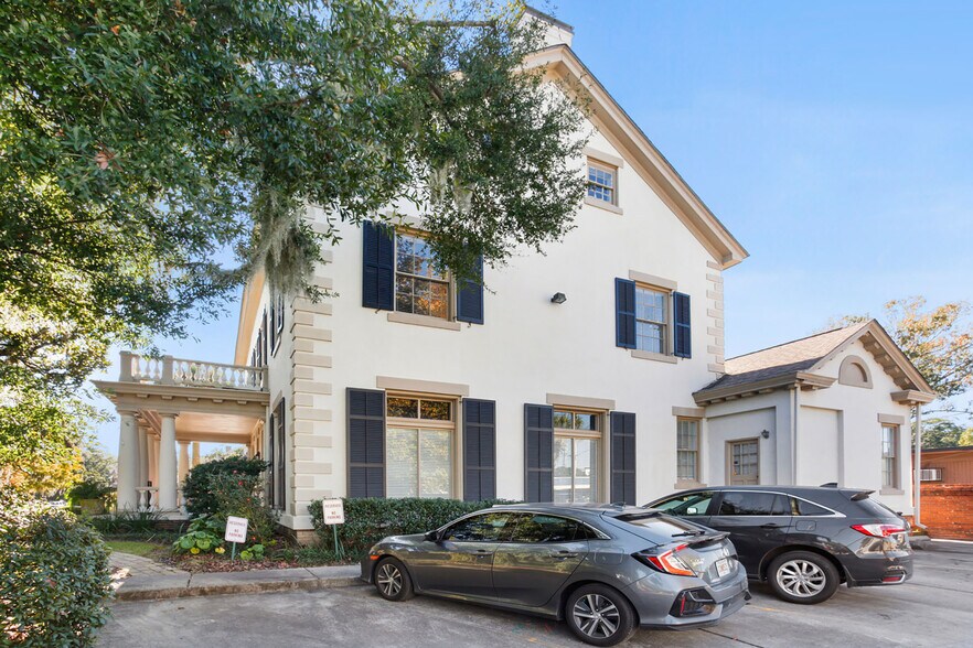 More Photos Of 1719 Abercorn St, Savannah Office Residential For Sale