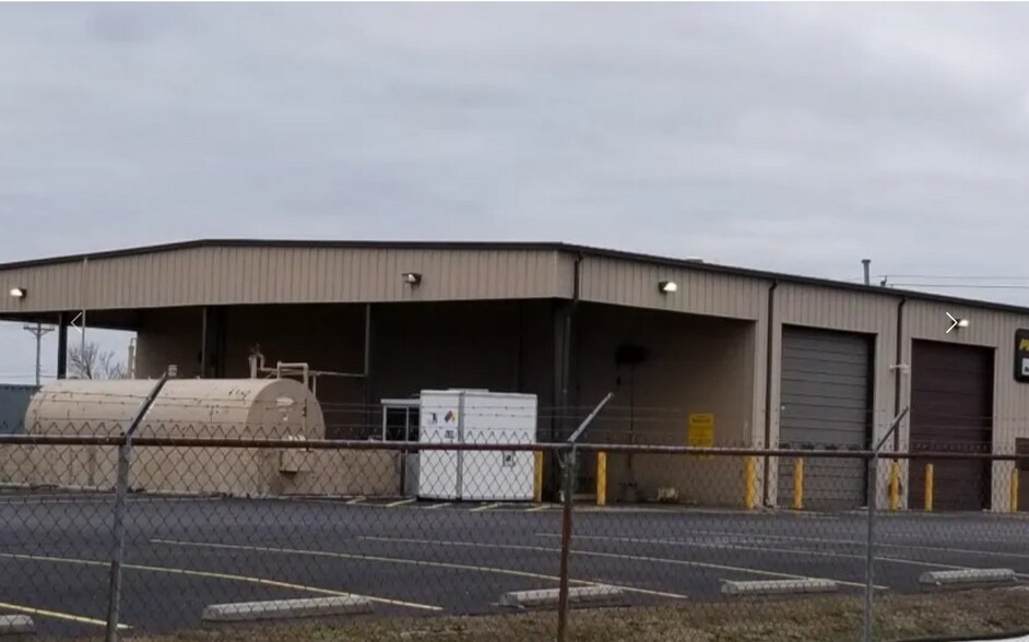 More Photos Of 1912 Pembroke Rd, Hopkinsville Warehouse For Sale