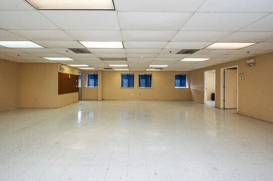 More Photos Of 1523 Midfield Industrial Blvd, Birmingham Distribution For Lease