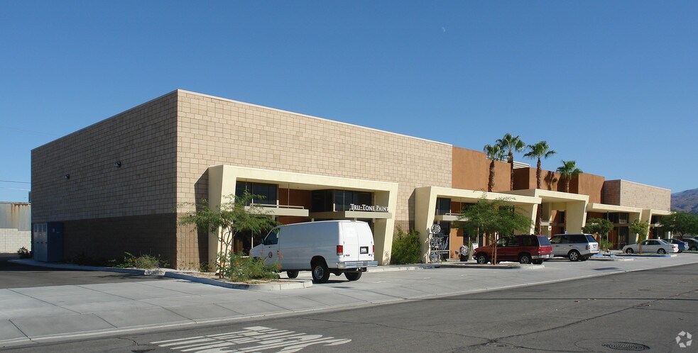 More Photos Of 530-550 S Vella Rd, Palm Springs Warehouse For Lease