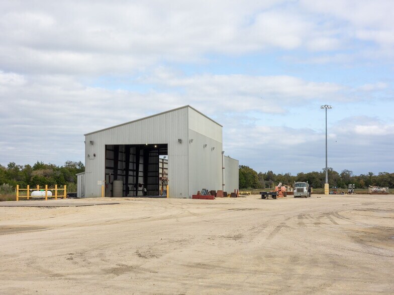 More Photos Of 7207 W FM 696, Elgin Industrial For Sale