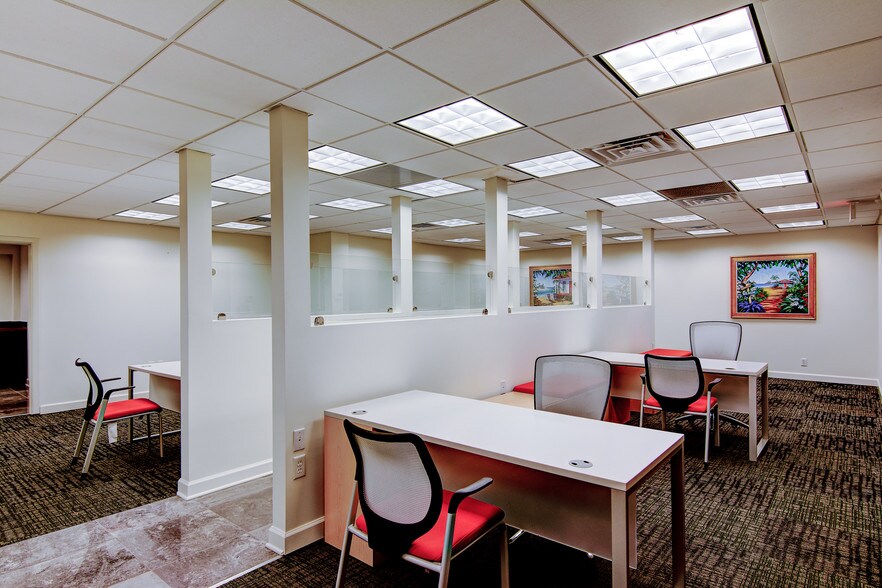More Photos Of 975 J Clyde Morris Blvd, Newport News Auto Dealership For Lease