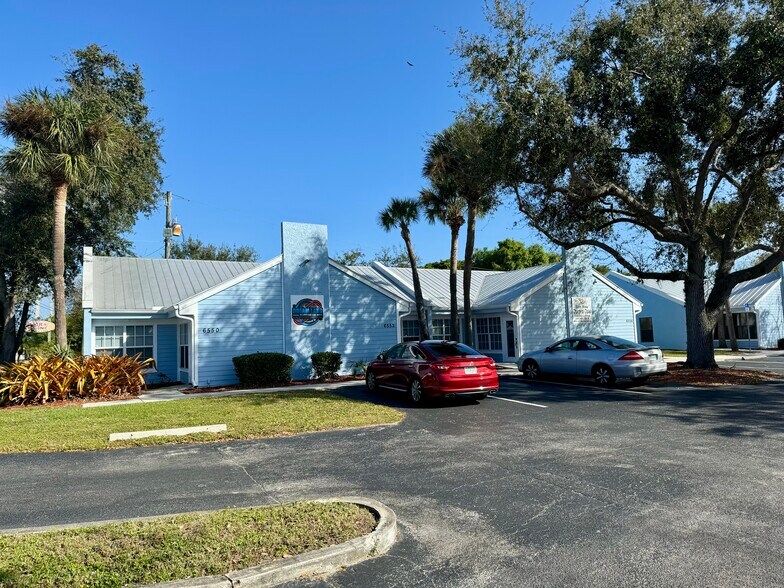 Primary Photo Of 6550-6564 S US Highway 1, Port Saint Lucie Office For Lease