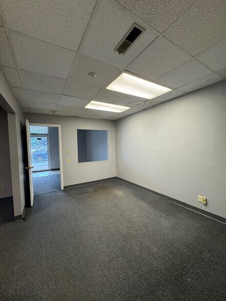 More Photos Of 746-756 Graham Rd, Stow Office For Sale
