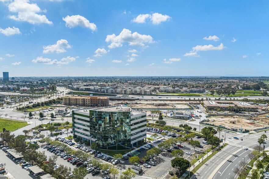 More Photos Of 1000 Town Center Dr, Oxnard Office For Lease