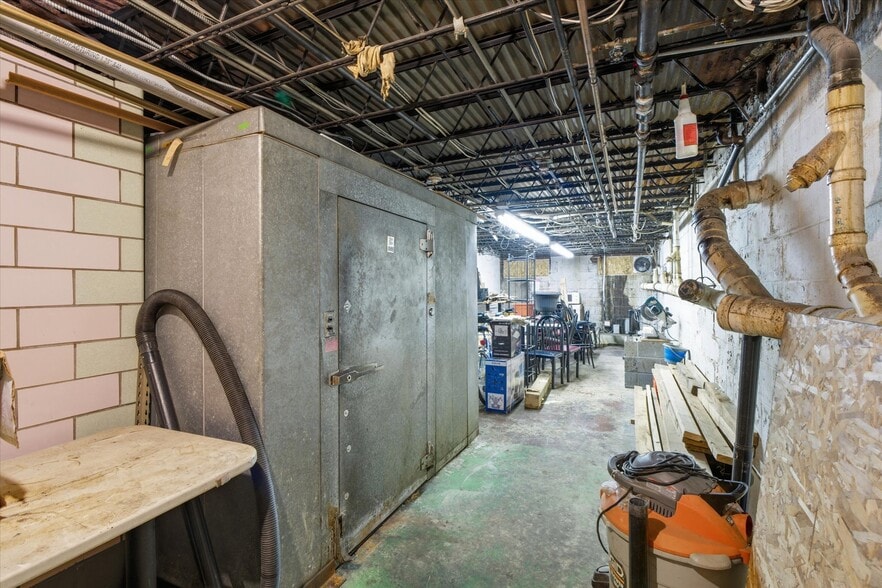 More Photos Of 4729 Liberty Ave, Pittsburgh Storefront Retail Office For Sale