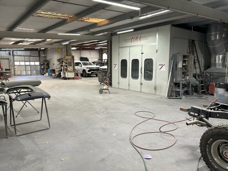 More Photos Of 890 Sleepy Hollow Rd, Powder Springs Warehouse For Lease