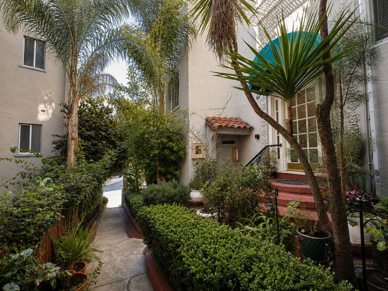 More Photos Of 1142 McKinley Ave, Oakland Apartments For Sale