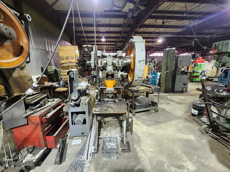 More Photos Of 229 Marion St, Scranton Warehouse For Sale