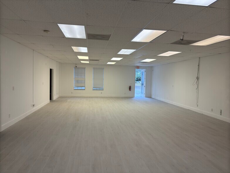 More Photos Of 17880 Toledo Blade Blvd, Port Charlotte Medical For Sale