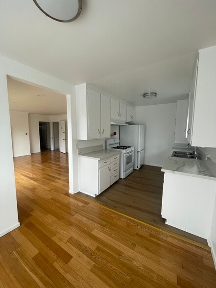More Photos Of 823 5th St, Santa Monica Apartments For Sale