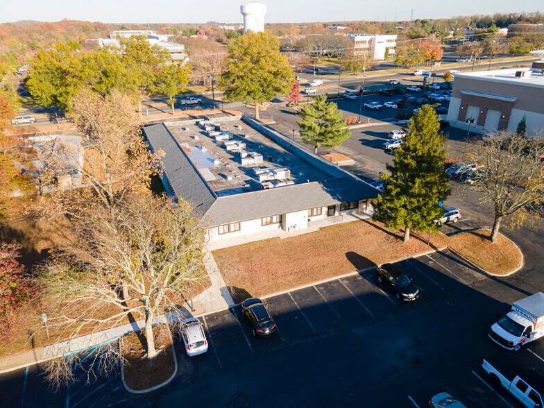 More Photos Of 1002-2001 Lincoln Dr W, Marlton Office For Lease