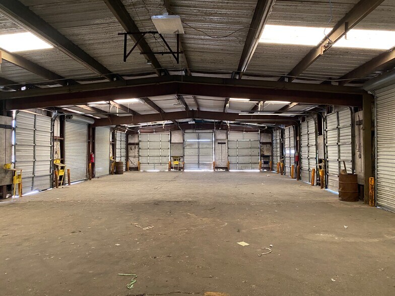 More Photos Of 3390 Jeff Homan Blvd, Tupelo Truck Terminal For Lease
