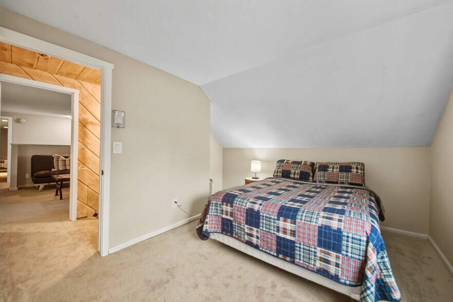 More Photos Of 798 Route 100, Wilmington Flex For Sale