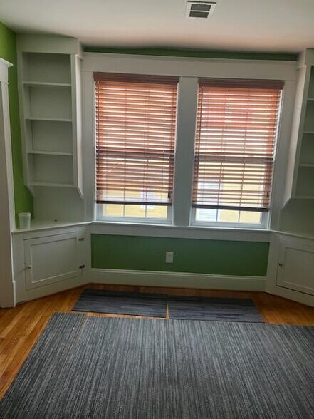 More Photos Of 1102 N Main St, High Point Storefront For Lease