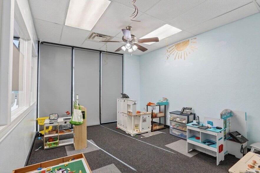 More Photos Of 17311 NE 23rd St, Choctaw Office For Sale