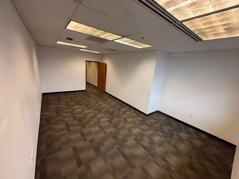 More Photos Of 18801 E Mainstreet, Parker Medical For Sale