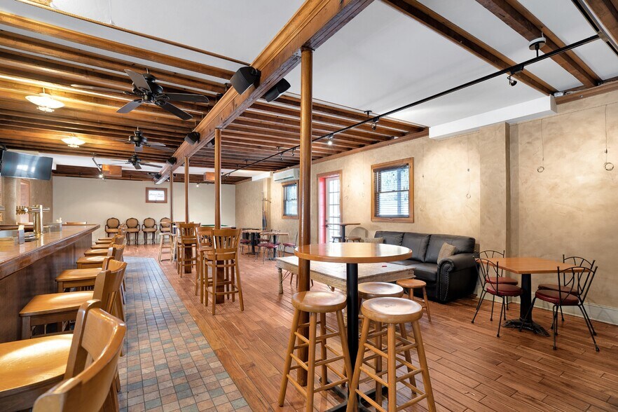 More Photos Of 87 North Rd, Hampton Bays Storefront Retail Residential For Sale