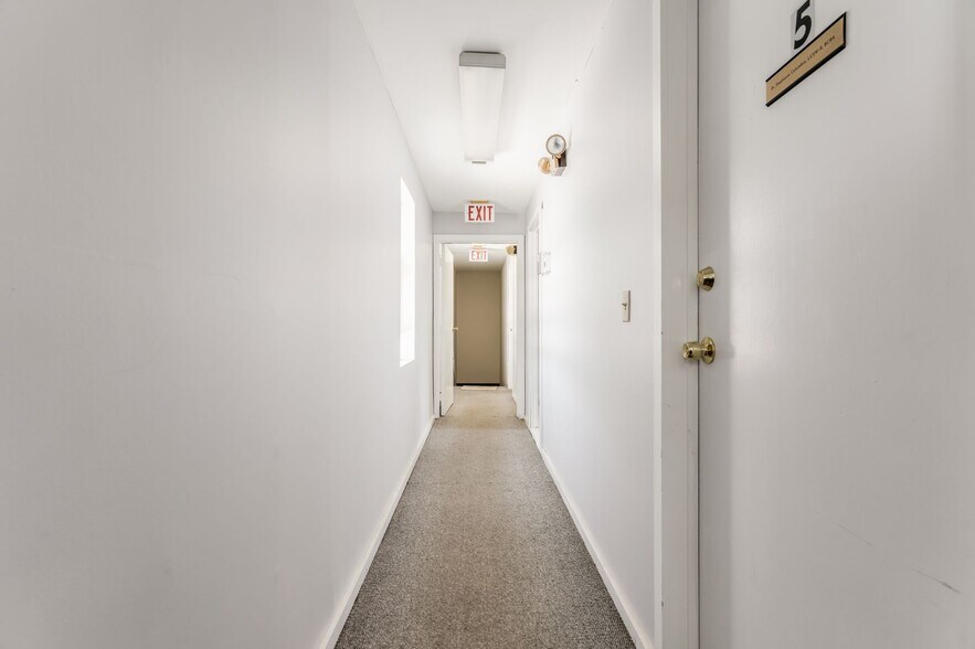 More Photos Of 377 Main St, Center Moriches Storefront Retail Office For Sale