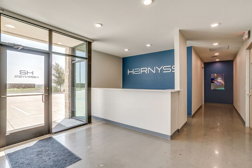 More Photos Of 1510 Markum Ranch Rd, Fort Worth Warehouse For Lease