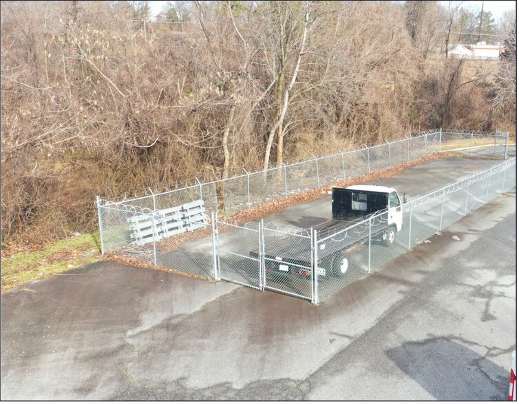 More Photos Of 1920 W Green Dr, High Point Warehouse For Lease