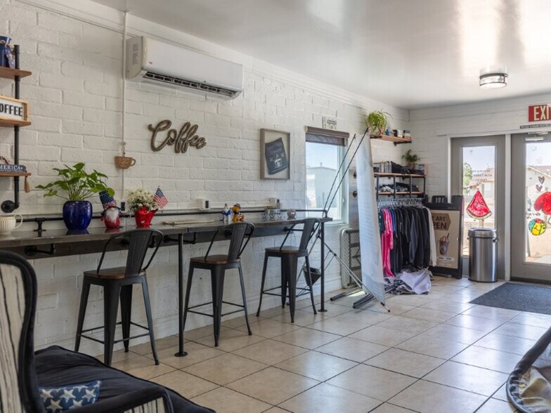 More Photos Of 950 Calimesa Blvd, Calimesa Freestanding For Sale