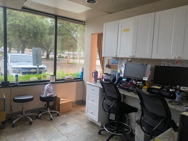 More Photos Of 4100 W 15th St, Plano Medical For Sale