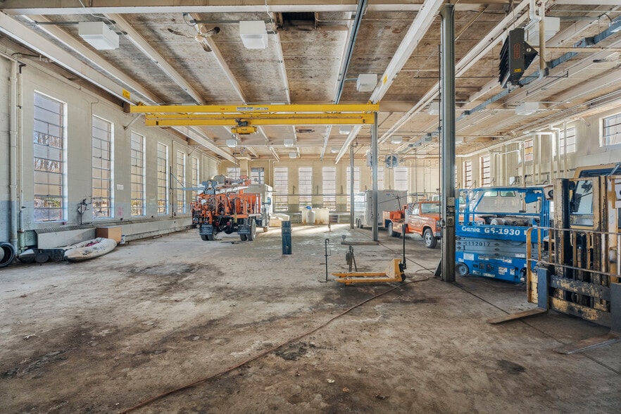 More Photos Of 251 Freestone Ave, Portland Manufacturing For Sale