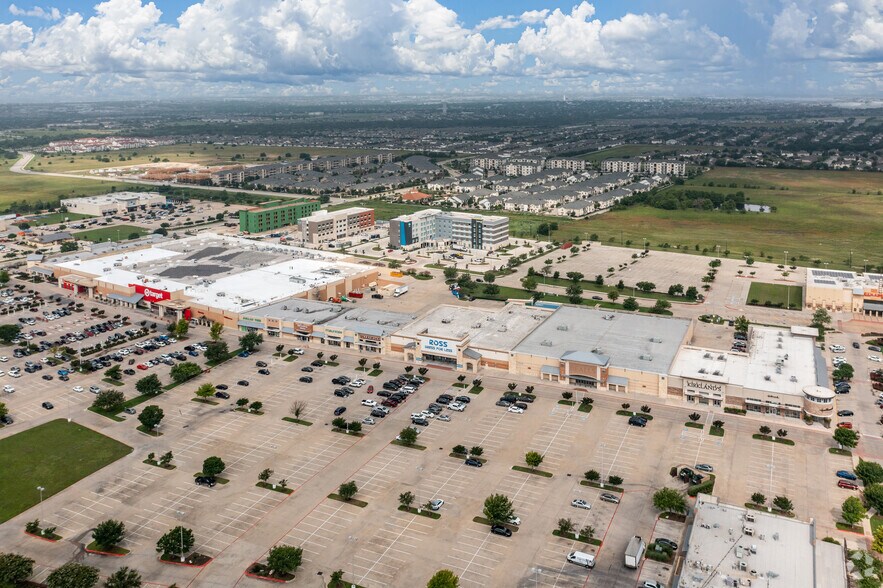 More Photos Of 18470 Fm-685 Blvd, Pflugerville Unknown For Lease