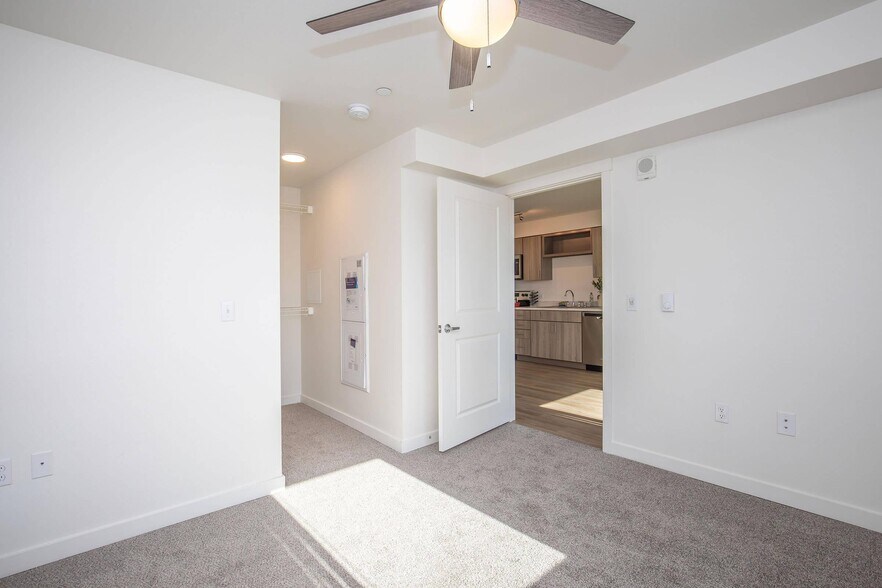 More Photos Of 15300 33rd Ave S, Seatac Apartments For Lease