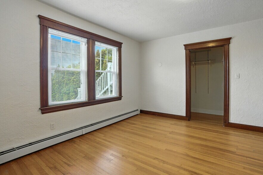 More Photos Of 177-179 Massachusetts Ave, North Andover Apartments For Sale