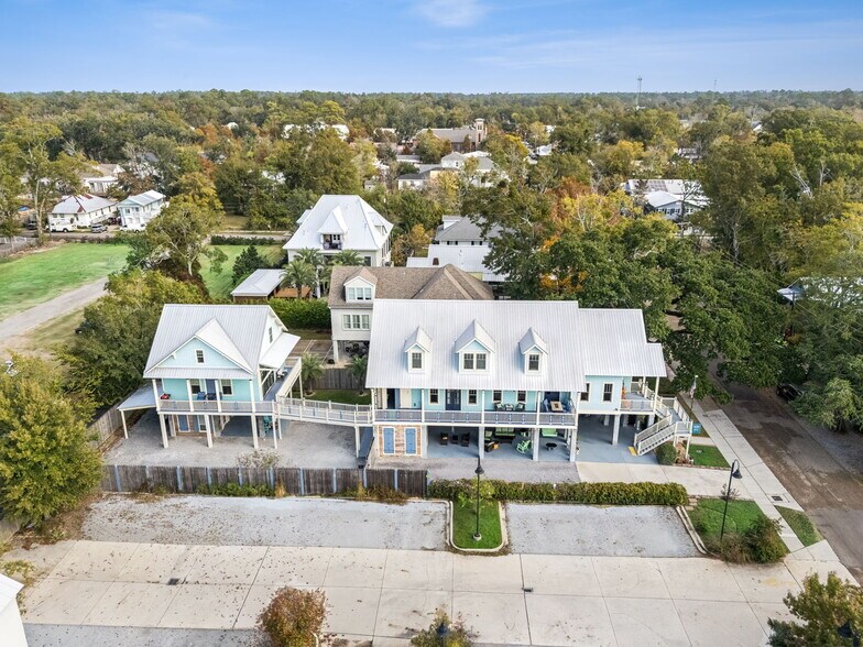 More Photos Of 124 Lafitte St, Mandeville Hospitality For Sale