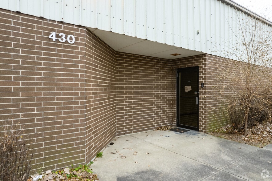 More Photos Of 420-430 Russell St, Hammond Flex For Lease