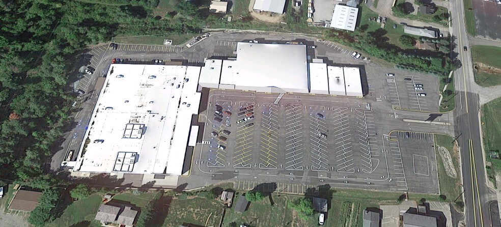 Primary Photo Of 120 Plaza Ln, Wellsboro General Retail For Sale