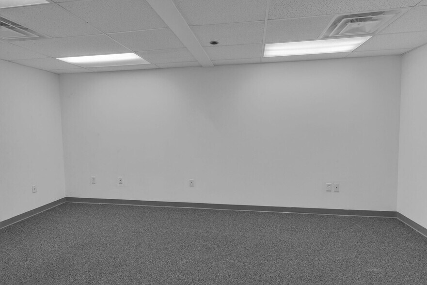 More Photos Of 314 Chris Gaupp Dr, Galloway Medical For Lease