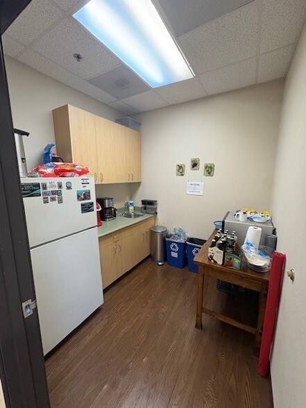 More Photos Of 42225 Remington Ave, Temecula Distribution For Sale